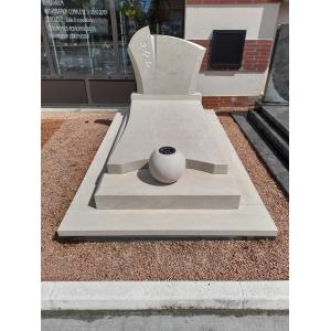 MONUMENT A378 EN HALI STONE